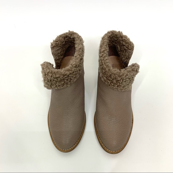 Kelsi Dagger Split Ankle Booties Sherpa Fold Top Taupe Brown Textured Size 6 - Picture 7 of 15